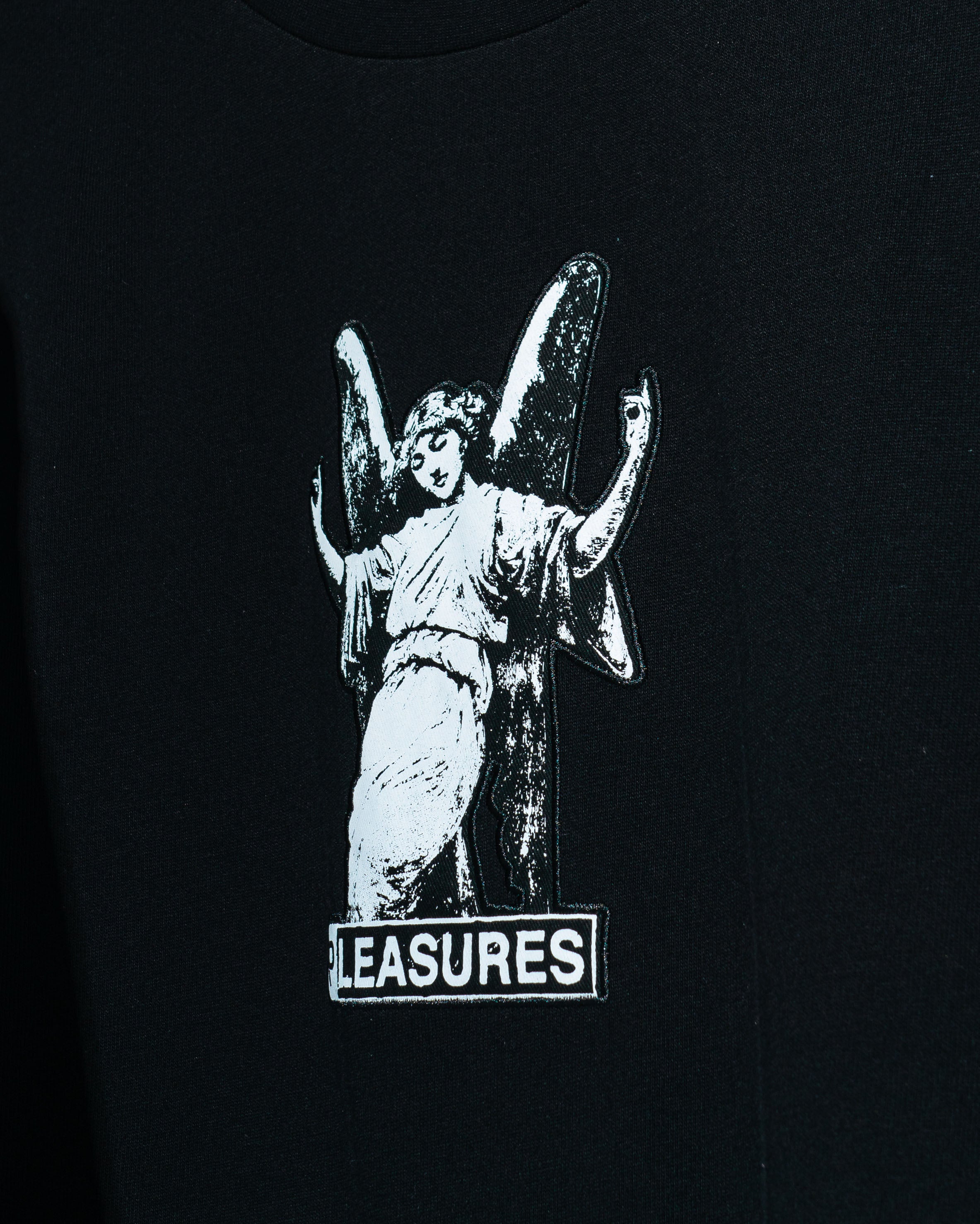 Pleasures: Wearable expressions for an uncertain future