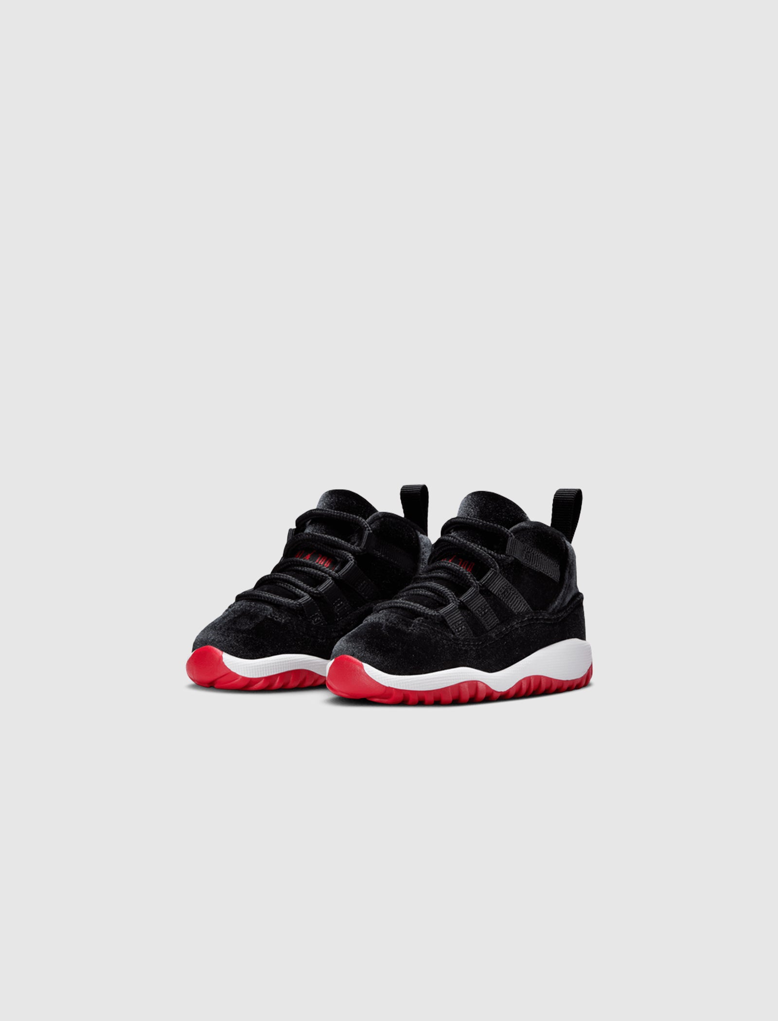 AIR JORDAN 11