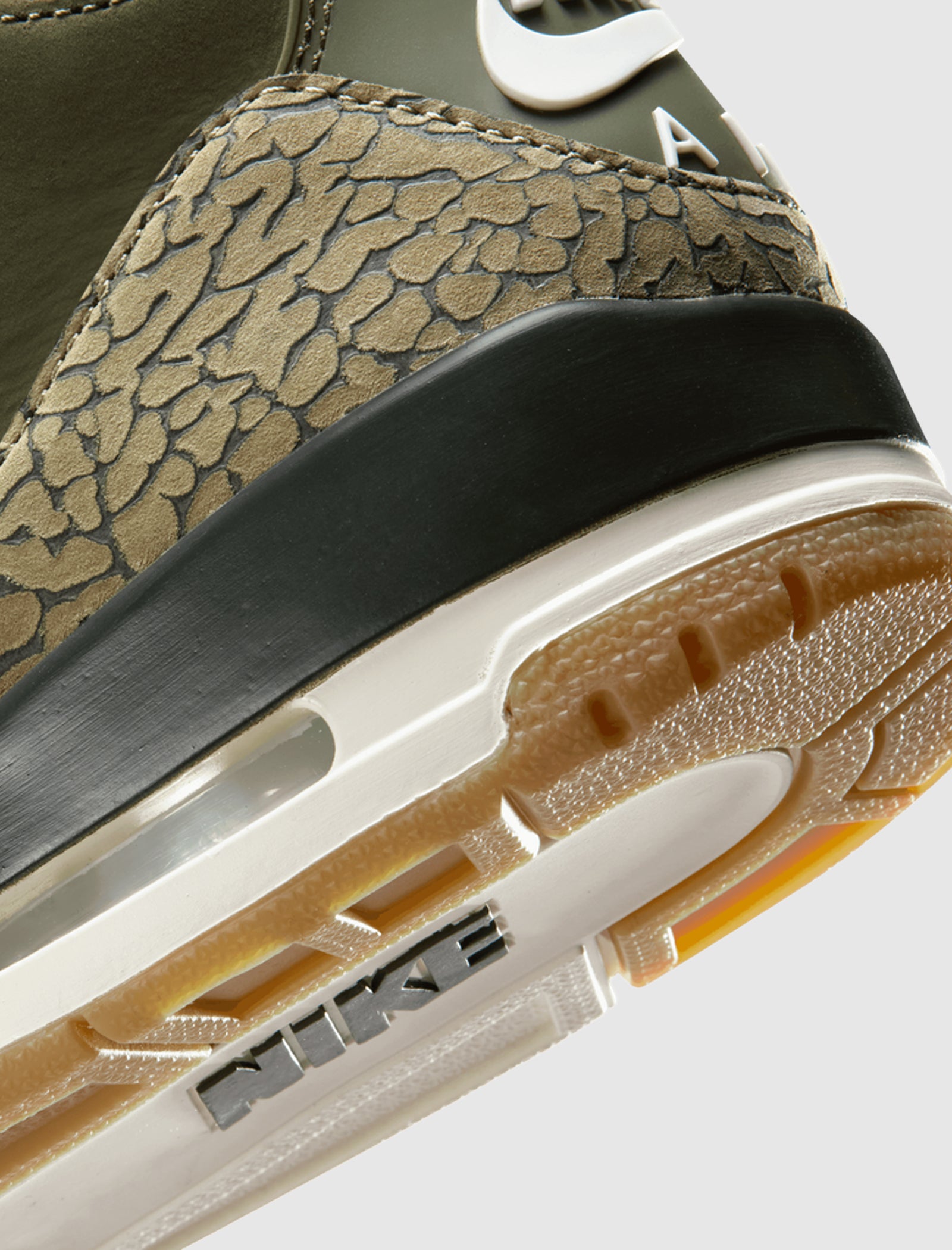 AIR JORDAN 3 RETRO