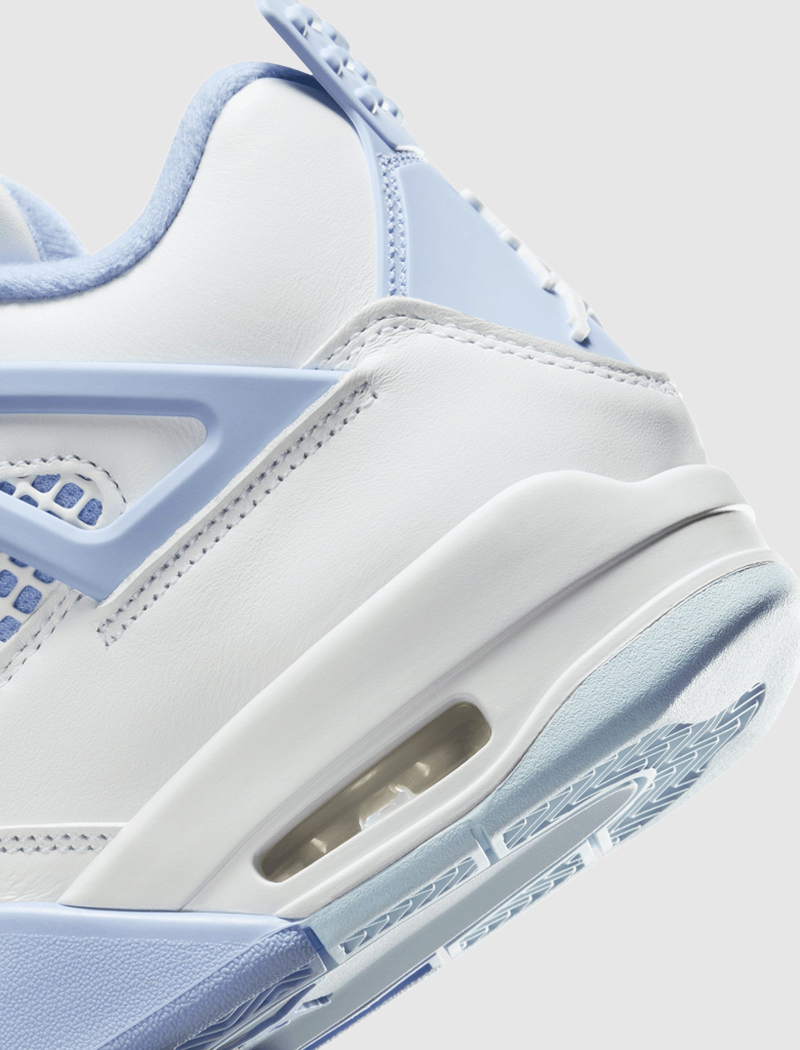 WOMEN'S AIR JORDAN 4 RETRO
