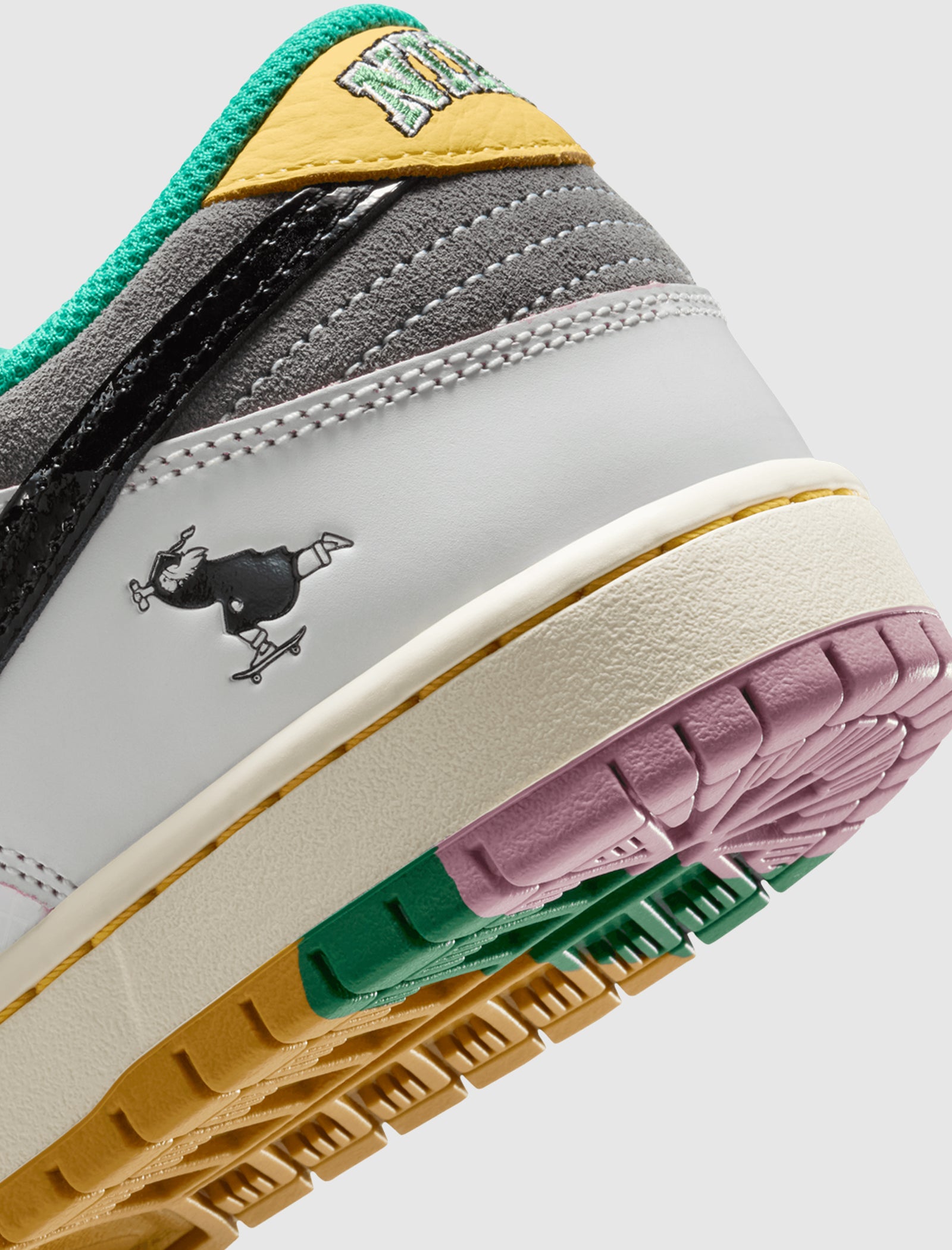 COLLEGE SKATEBOARDING EDUCATIONAL FOUNDATION X SB DUNK LOW PRO