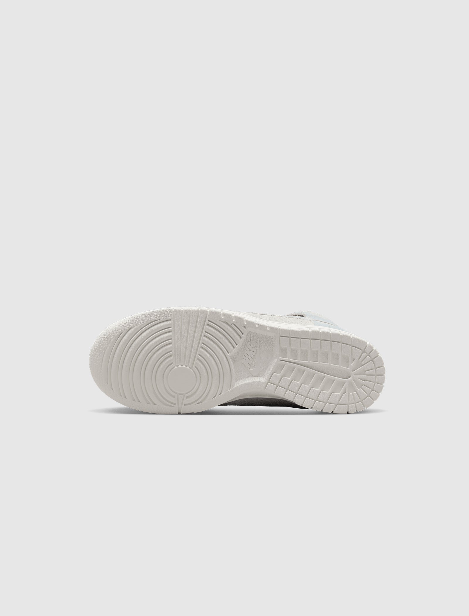 WOMEN'S NIKE DUNK HIGH SE