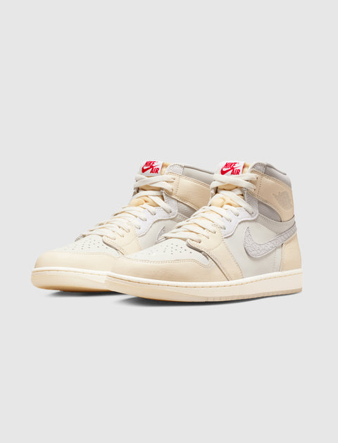 AIR JORDAN 1 HIGH OG "SAIL"
