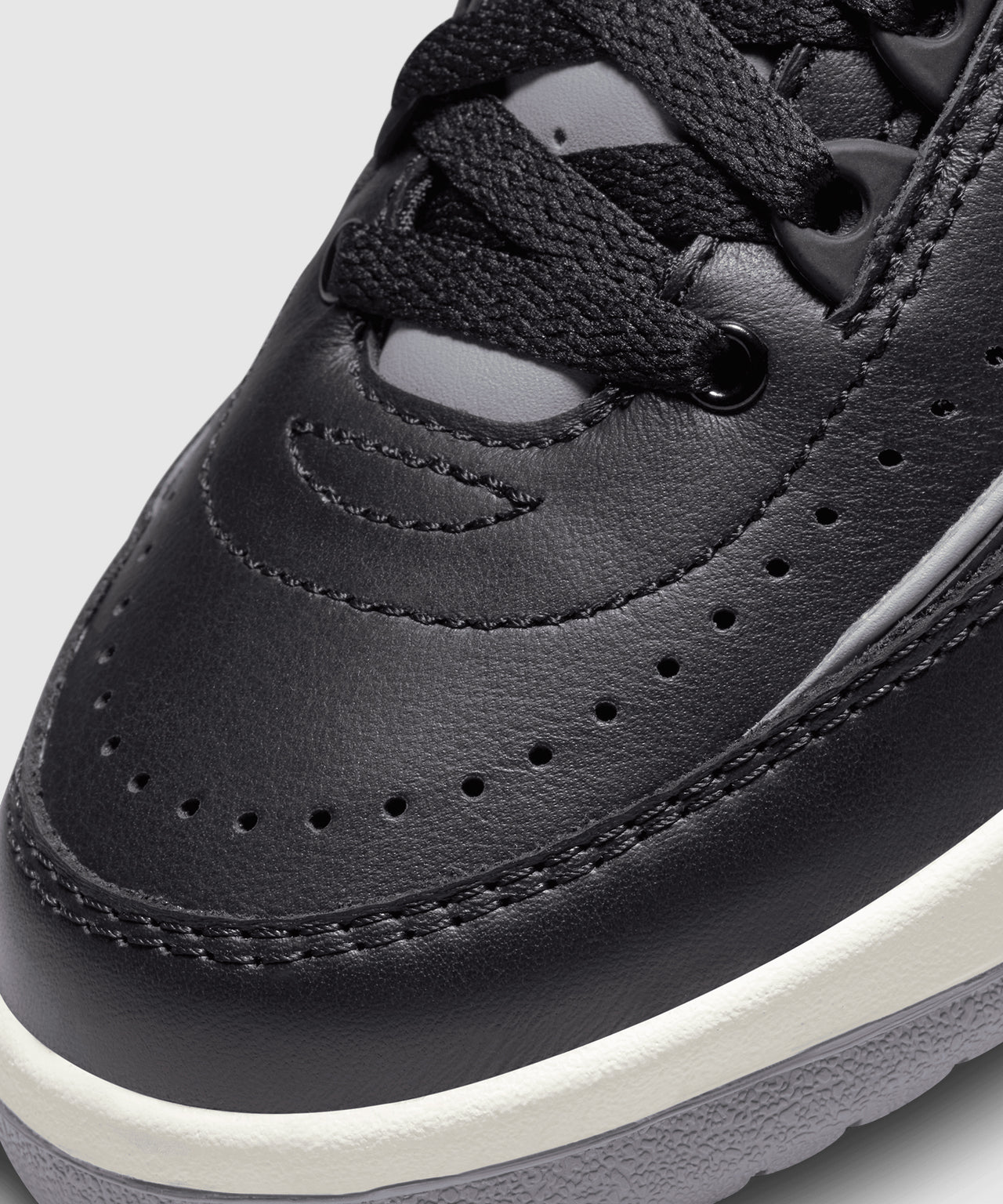 AIR JORDAN 2 Black Cement The Nike Air Jordan 2 Retro  main image 4
