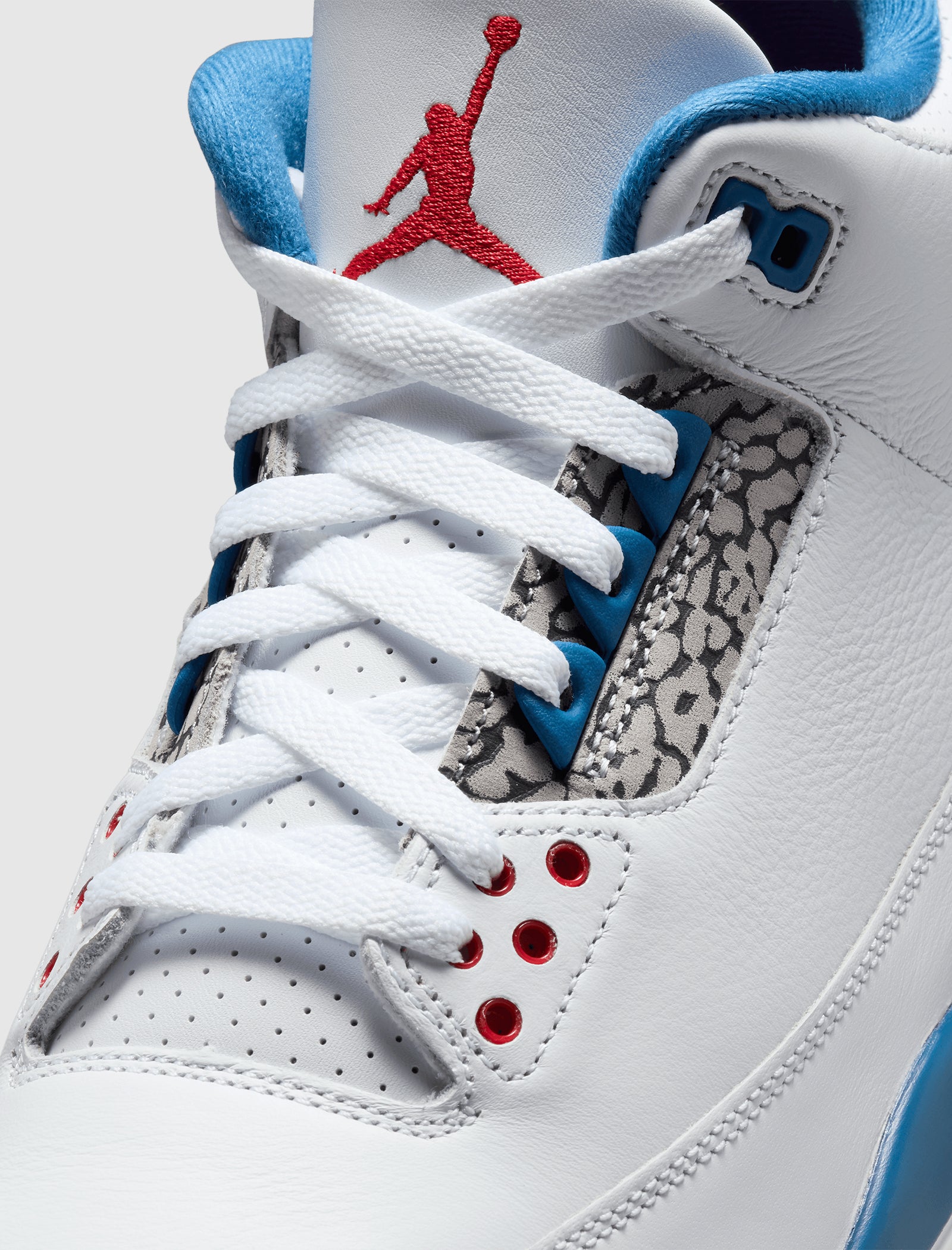 AIR JORDAN 3 RETRO 