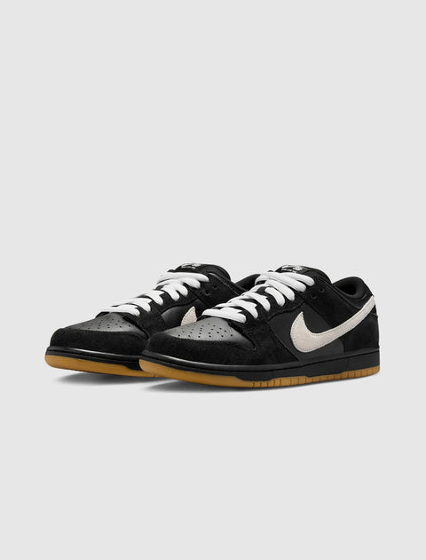 DUNK LOW SB "BLACK/GUM"