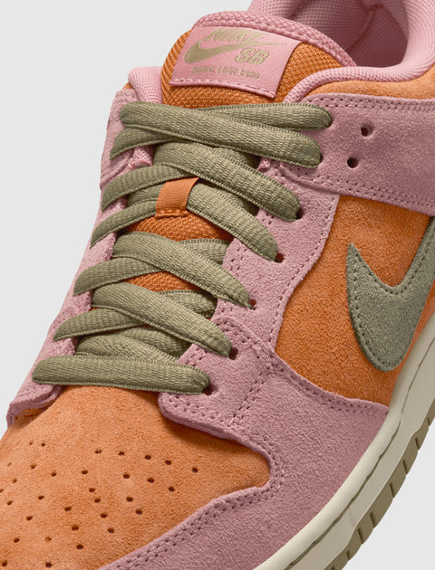 DUNK LOW PRO SB "RED STARDUST"