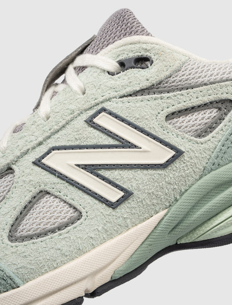 "WILLFUL BIAS" FOR THE WHITAKER GROUP  LITTLE KIDS 990v4