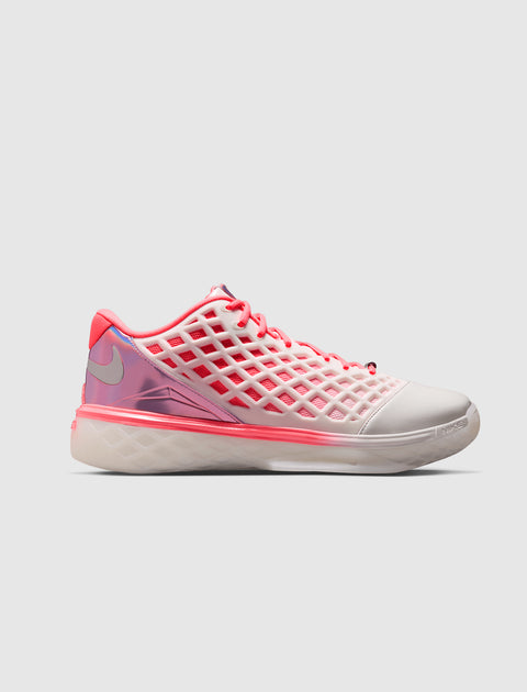 KOBE 3 LOW PROTRO