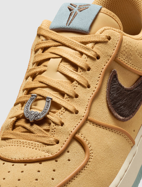 AIR FORCE 1 LOW PROTRO "SIEMPRE MIO"
