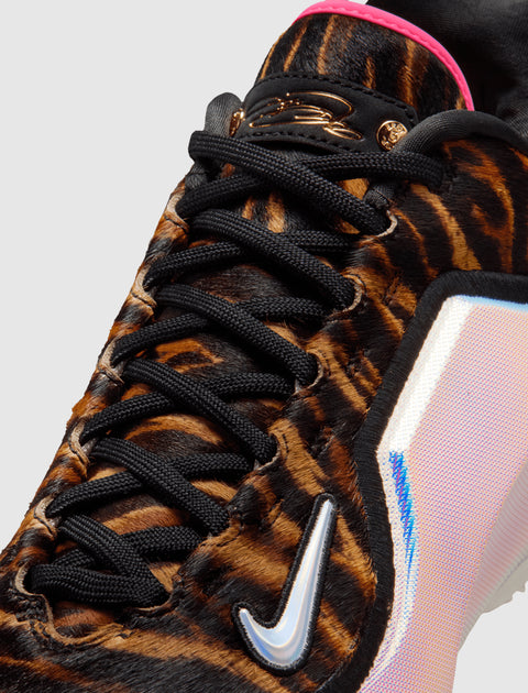 LEBRON XXIII "HEAT WAVE"