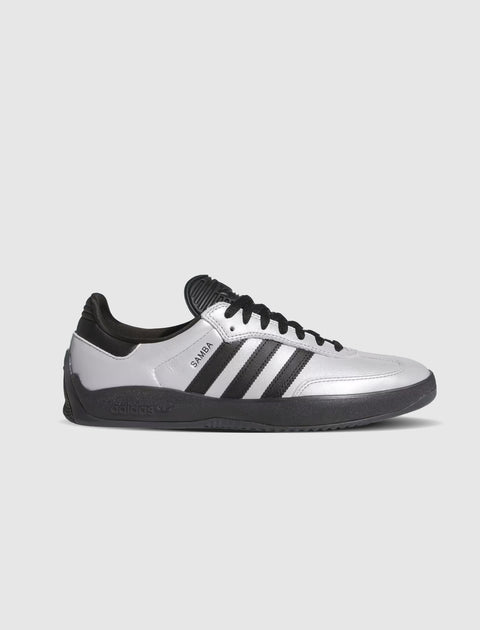 Men's silver and black sneaker with three black stripes, low-top streetwear shoe