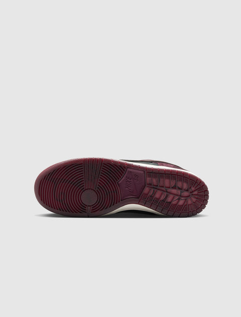 Low-top sneakers - Dark Beetroot