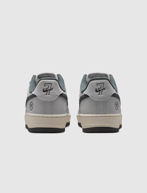 YUTO X NIKE SB AIR FORCE 1