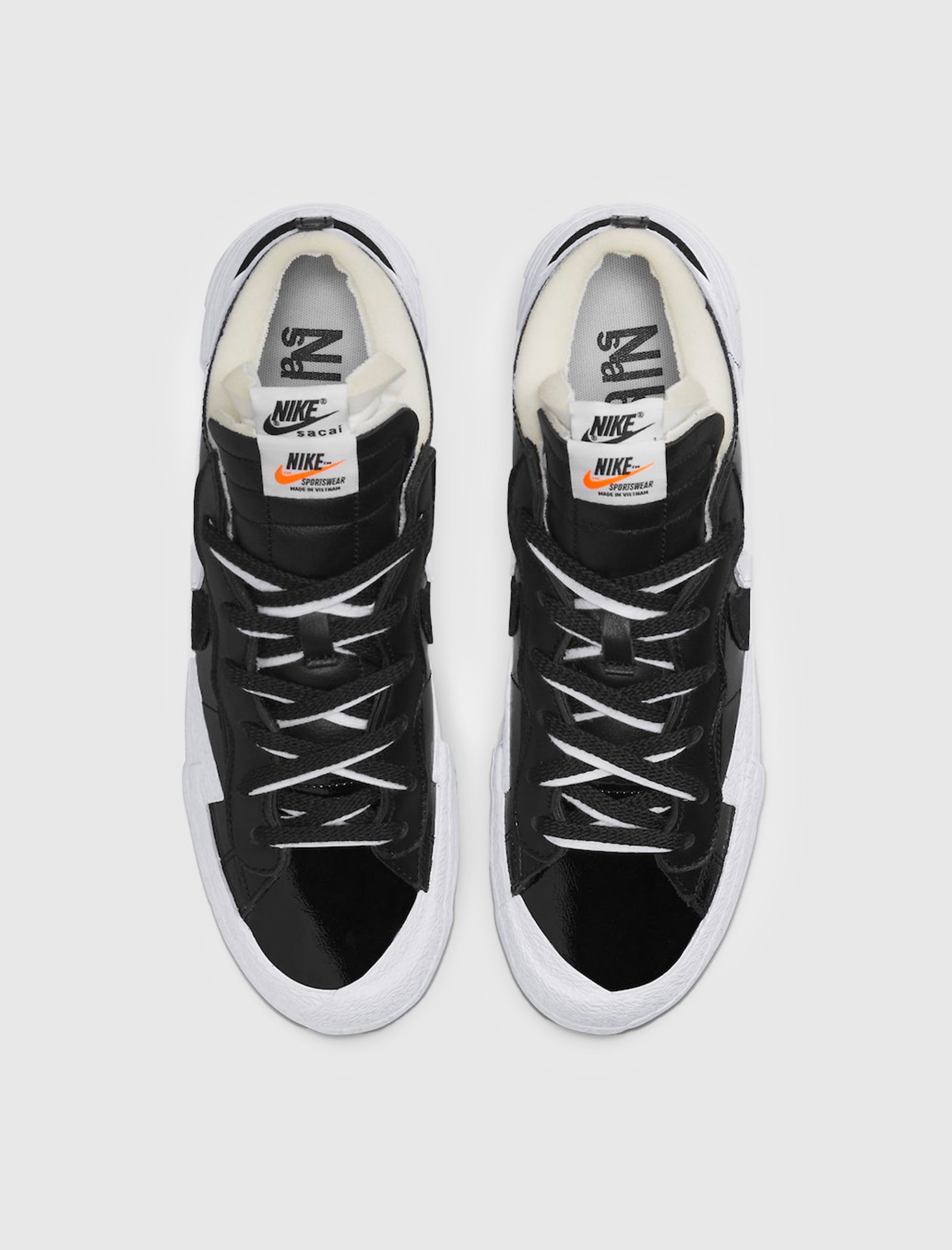 人気低価】 NIKE - Nike Sacai Blazer Low Black Patentの通販 by YK