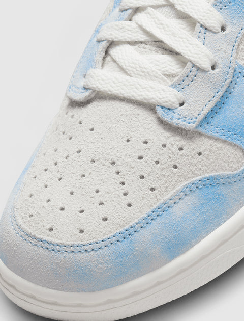WOMEN'S NIKE DUNK HIGH SE "CLOUDS"